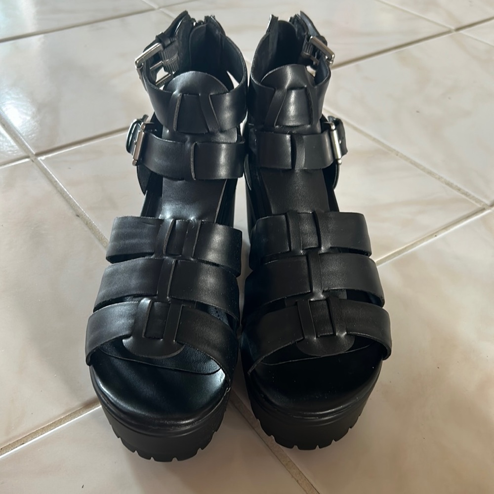Faux Leather Madden Girl Black Chunky Sandal